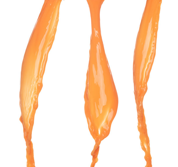 橙汁倒在形状的线。橙汁在空中扑腾爆炸，液态水飞溅飞溅像爆炸液滴。白色背景隔离，定格静止镜头。图片下载