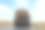 皮革背包旅行特写对米米戈天空的背景。图片下载