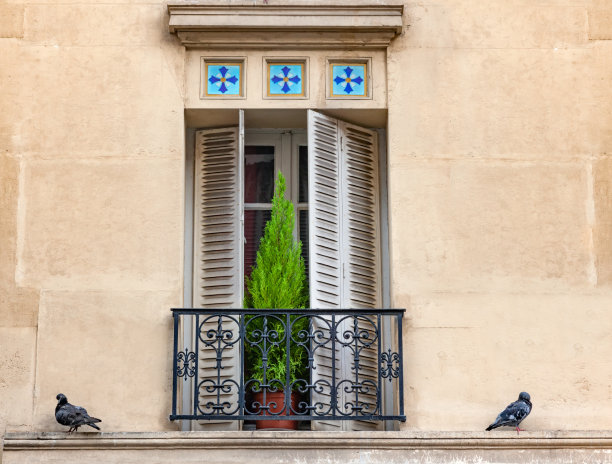 巴黎之窗图片下载