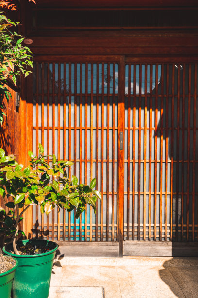 日本金泽的传统日本城市景观图片下载