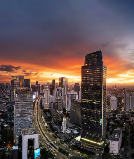 黄金时段雅加达城市鸟瞰图。图片下载