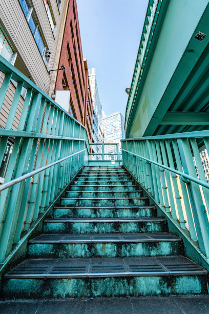 东京城的楼梯图片下载