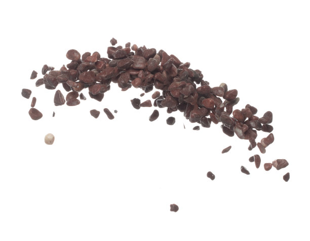 鱼缸装饰石石碎石飞爆坠，红石石爆抽象云飞，空中飞溅为地面。白色背景隔离高速快门定格拍摄图片下载