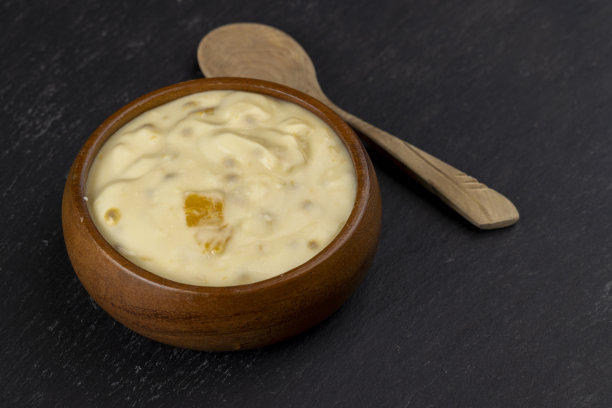 天然酸奶，水果和香蕉口味图片下载