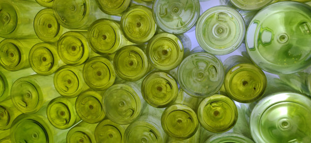 塑料瓶排列成一种纹理图片下载