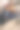 训练结束后，一名女子在健身房的更衣室里看智能手表图片下载