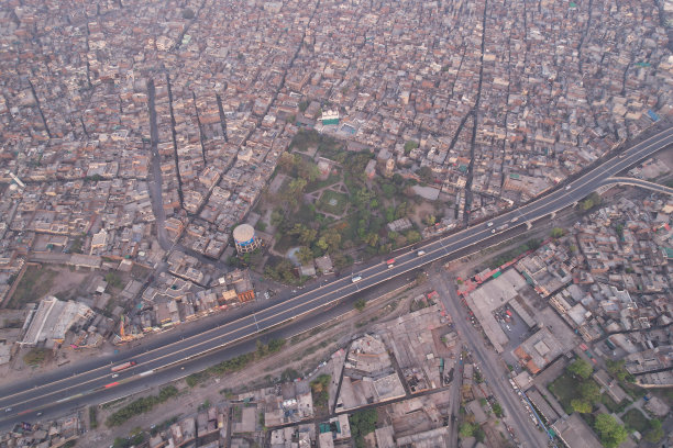 巴基斯坦旁遮普省古吉兰瓦拉市的鸟瞰图。图片下载