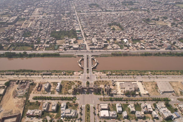 巴基斯坦旁遮普省古吉兰瓦拉市的鸟瞰图。图片下载