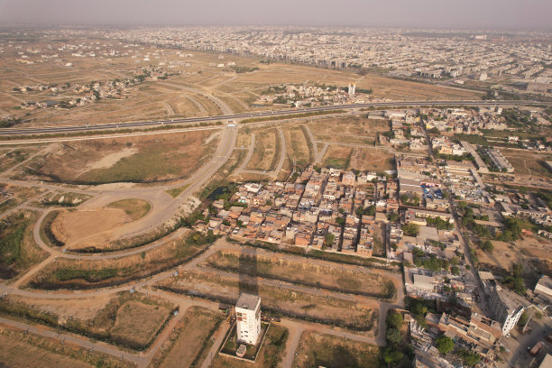 巴基斯坦旁遮普省古吉兰瓦拉市的鸟瞰图。图片下载