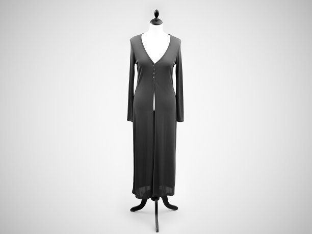 全长女模特穿着灰色长束腰开衫孤立在灰色背景。图片下载