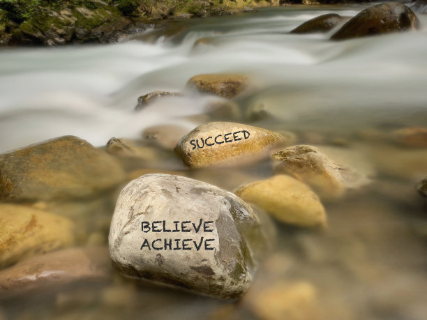 鼓舞人心的名言图片下载