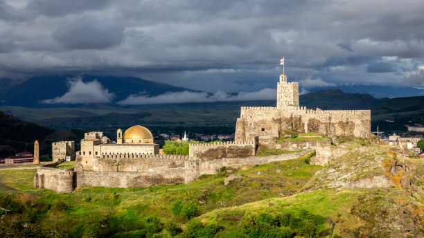 Akhaltsikhe(拉巴提)城堡，日落时分的格鲁吉亚Akhaltsikhe的中世纪堡垒图片下载