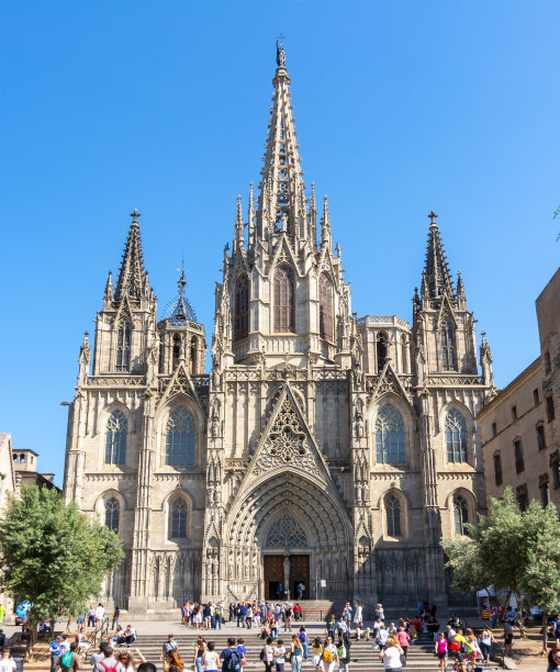 西班牙巴塞罗那- 2019年6月:哥特区圣十字和圣尤拉利亚大教堂图片下载