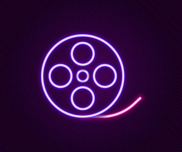 发光的霓虹灯线电影卷轴图标隔离在黑色背景上。彩色轮廓概念。向量图片下载