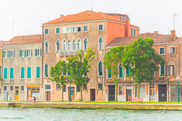 去威尼斯旅行。意大利。意大利的建筑。运河图片下载