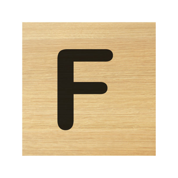 大写F木块在白色与修剪路径图片下载