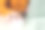 特写一个穿着衬衫的商业女性在电脑前用鼠标工作，坐在办公室的桌子前或在家里工作图片下载