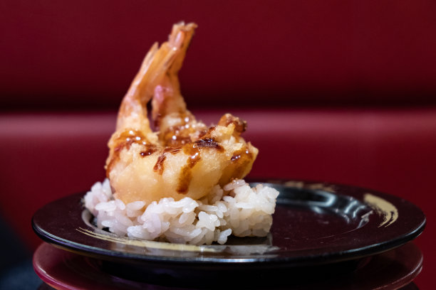 日本虾天妇罗寿司2个图片下载