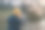 人们在欣赏风景，用手机拍照。图片下载