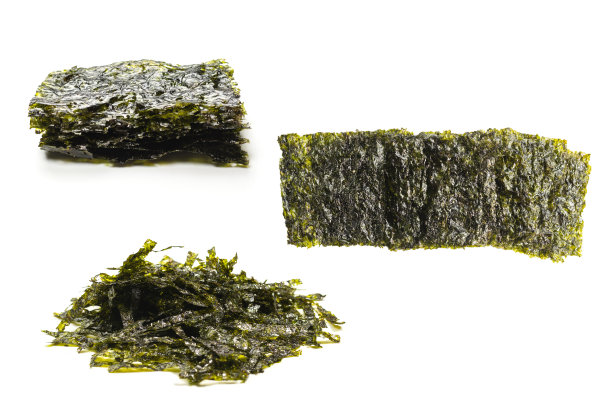 美味的海苔孤立在白色背景。图片下载