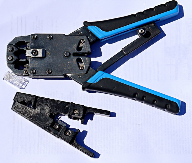 白色背景压接工具图片下载