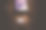 透过房子的庭院，可以看到空中飞行的飞机图片下载