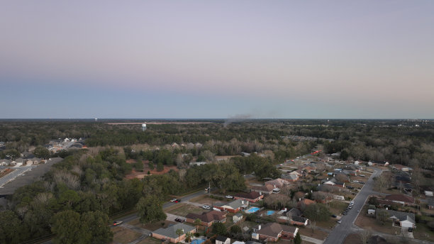 无人机拍摄的住宅小区照片图片下载