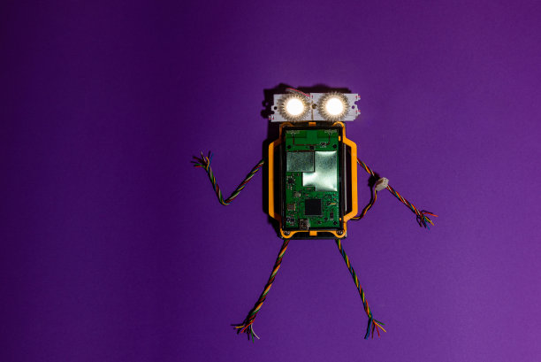 阀杆机器人。机器人和电子学。DIY机器人。儿童STEM教育。副本的空间。图片下载