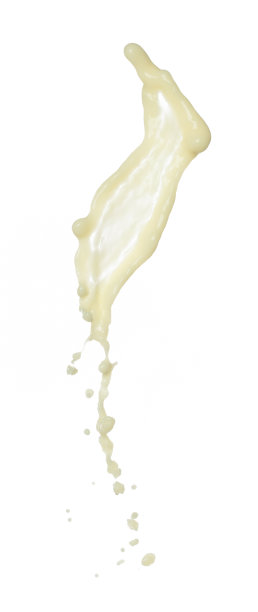 豆腐豆浆倒下来呈线状。豆浆从豆腐中溅出，滴成颜料的颜色。白色背景隔离高速快门冻结运动图片下载