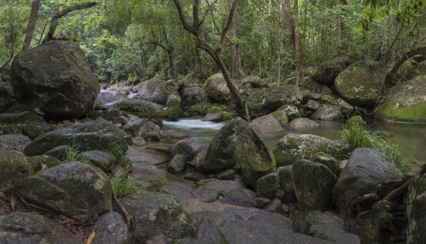 澳大利亚昆士兰莫斯曼峡谷的水景图片下载