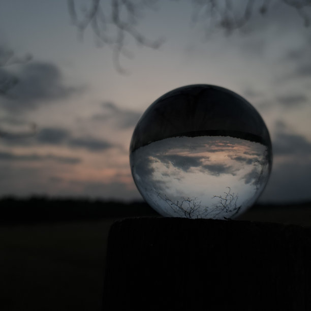 镜中奇遇图片下载