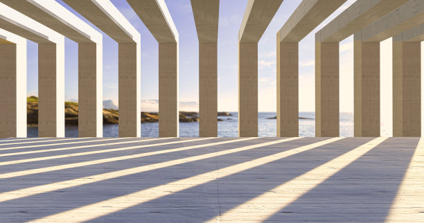内部是堆叠的矩形混凝土柱，外部是海洋背景，光线通过柱子反射。图片下载