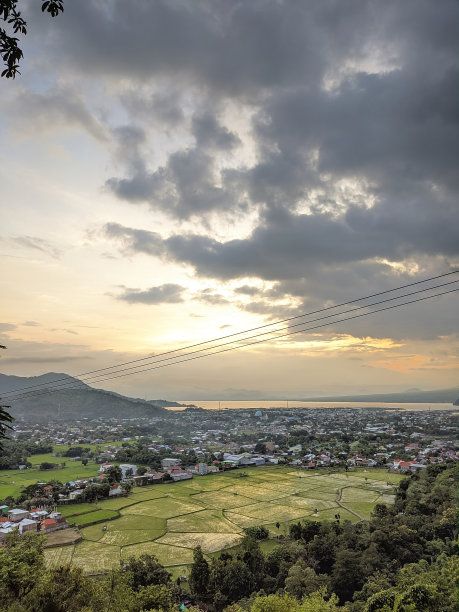 郊区的农场图片下载