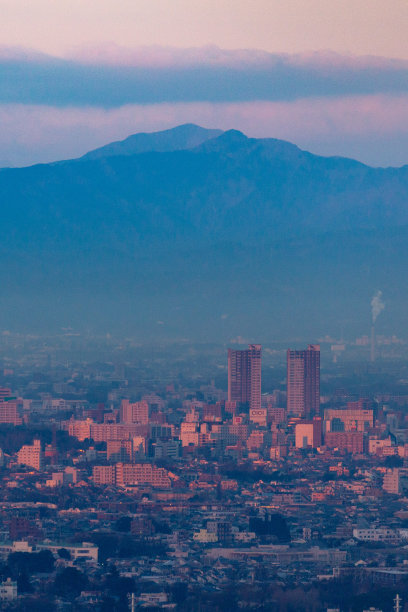 冬天的日本东京市中心图片下载