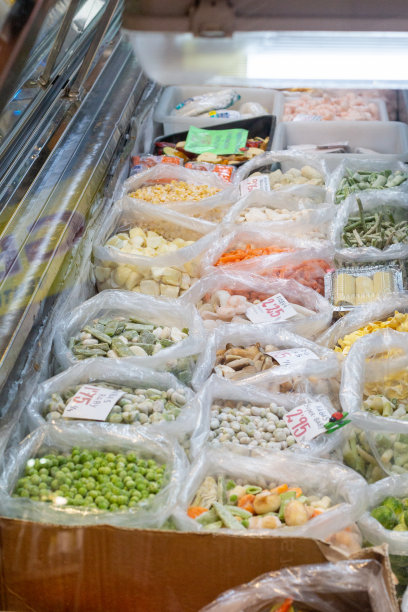 西班牙瓦伦西亚中央市场的蔬菜水果店图片下载