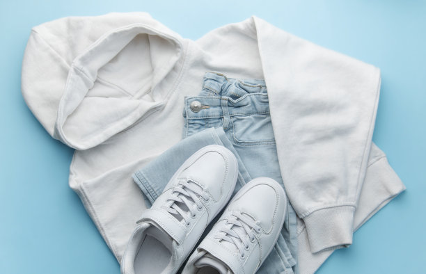 一套休闲服装和配饰图片下载