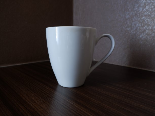 奢华白玻璃的美学照片。图片下载