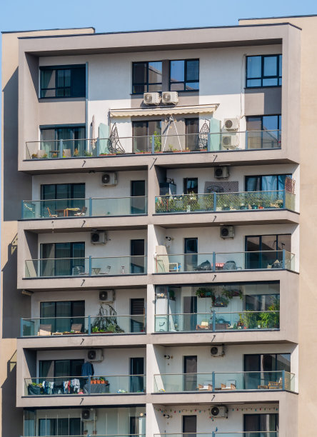 罗马尼亚布加勒斯特的一栋新建公寓楼的特写细节图片下载