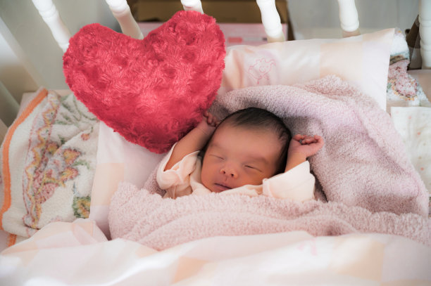 可爱的日本宝宝和妈妈图片下载