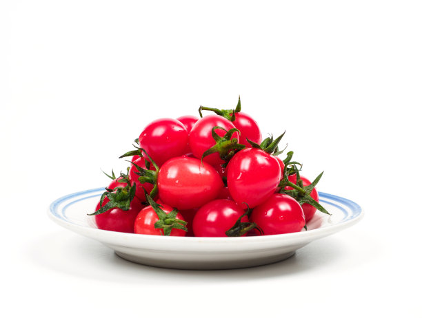 白色底色樱桃番茄图片下载