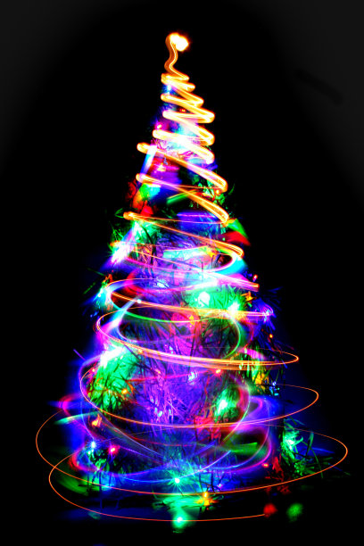 圣诞彩灯作为圣诞树图片下载