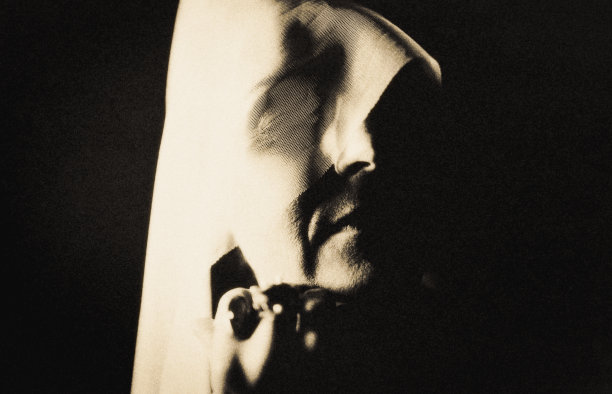 雪纺围巾。图片下载