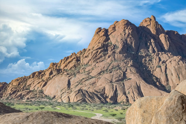 纳米比亚，斯匹茨科普的大岩石图片下载