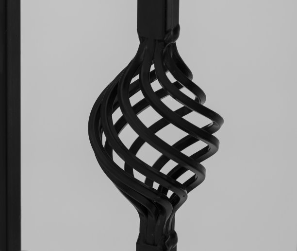 黑色金属配白色背景，圆形金属装饰图片下载