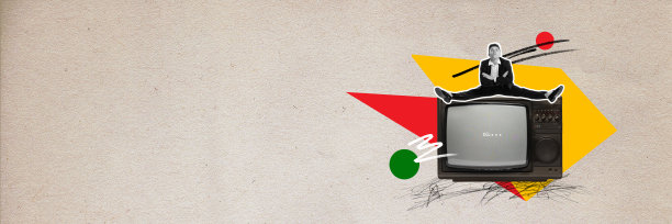 穿着正装的男人坐在复古电视上的麻绳上。新闻，商业，大众传媒和信息。当代艺术拼贴。创意设计图片下载