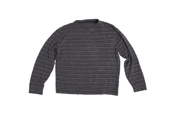 条纹灰色毛衣孤立在白色背景图片下载