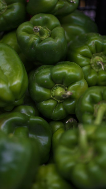 市场青椒图片下载