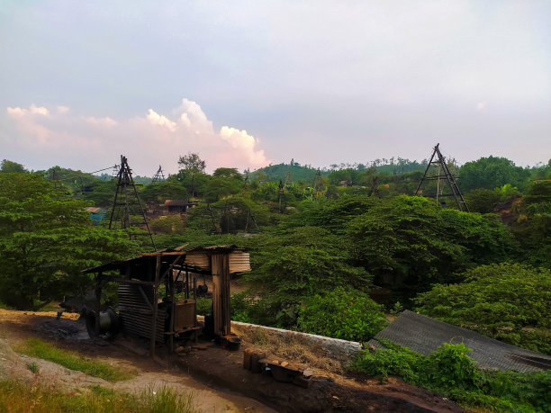 传统的石油开采地点图片下载