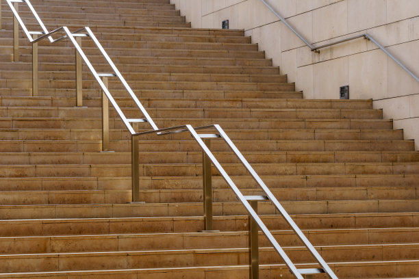 图形楼梯与对角线扶手打破模式图片下载