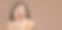 美丽的概念。快乐的年轻亚洲女子与无暇的皮肤和自然的妆容，看着一旁的自由空间，全景图片下载